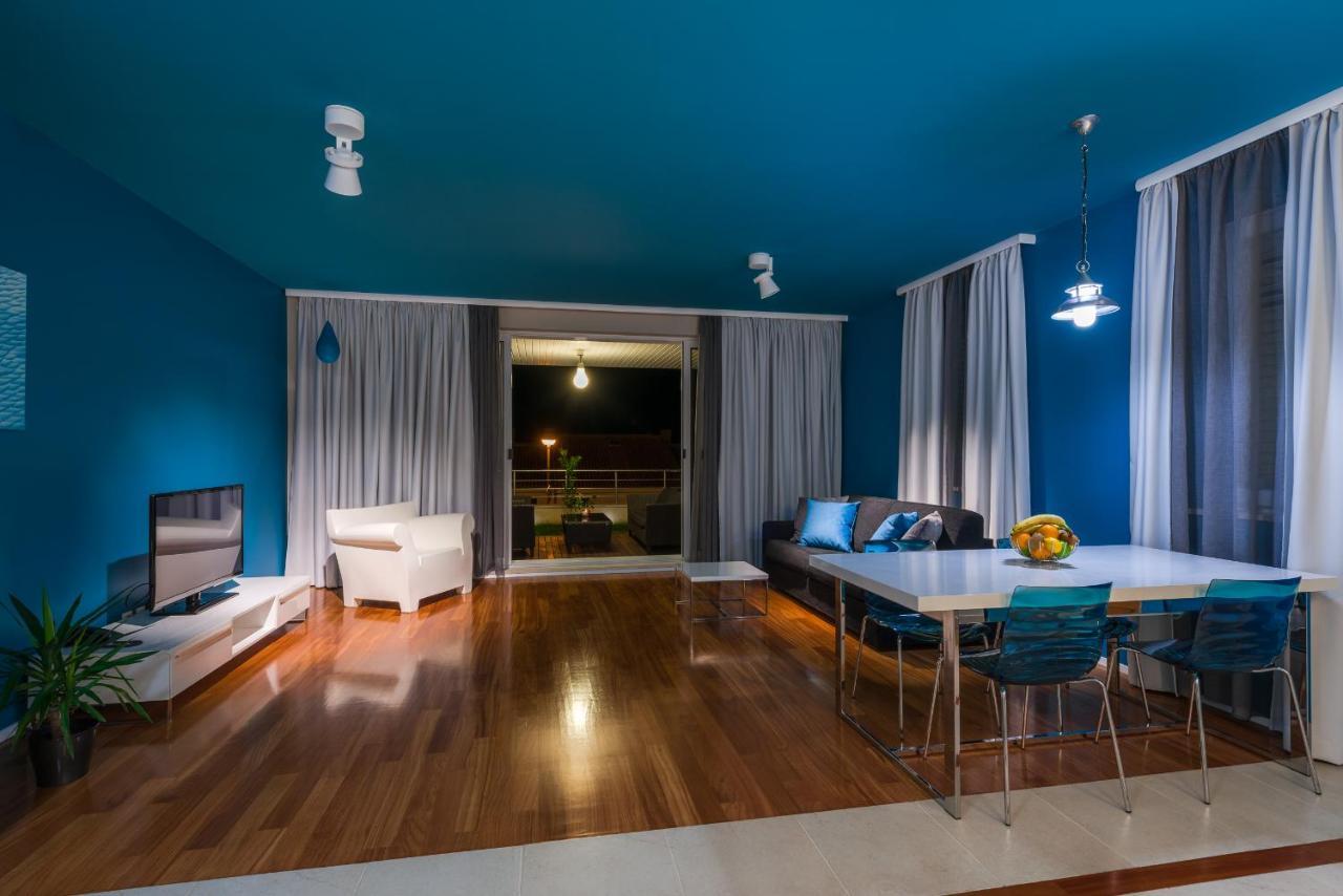 Apartments Villa Azzurra Bol Exterior foto