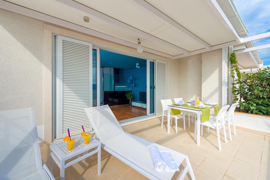 Apartments Villa Azzurra Bol Exterior foto