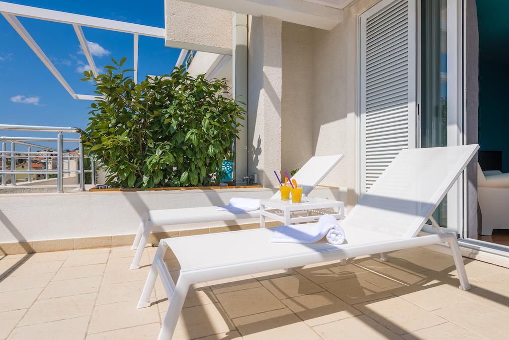 Apartments Villa Azzurra Bol Exterior foto